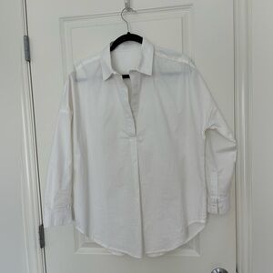 White 3/4 sleeve shirt